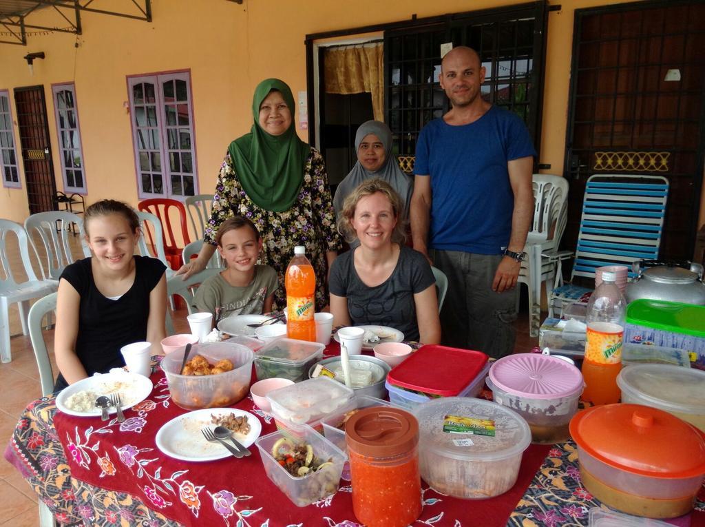 My Friend Homestay Kota Bharu Ngoại thất bức ảnh